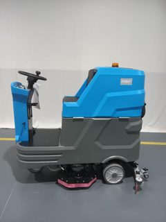 XD85Ride-on floor scrubber