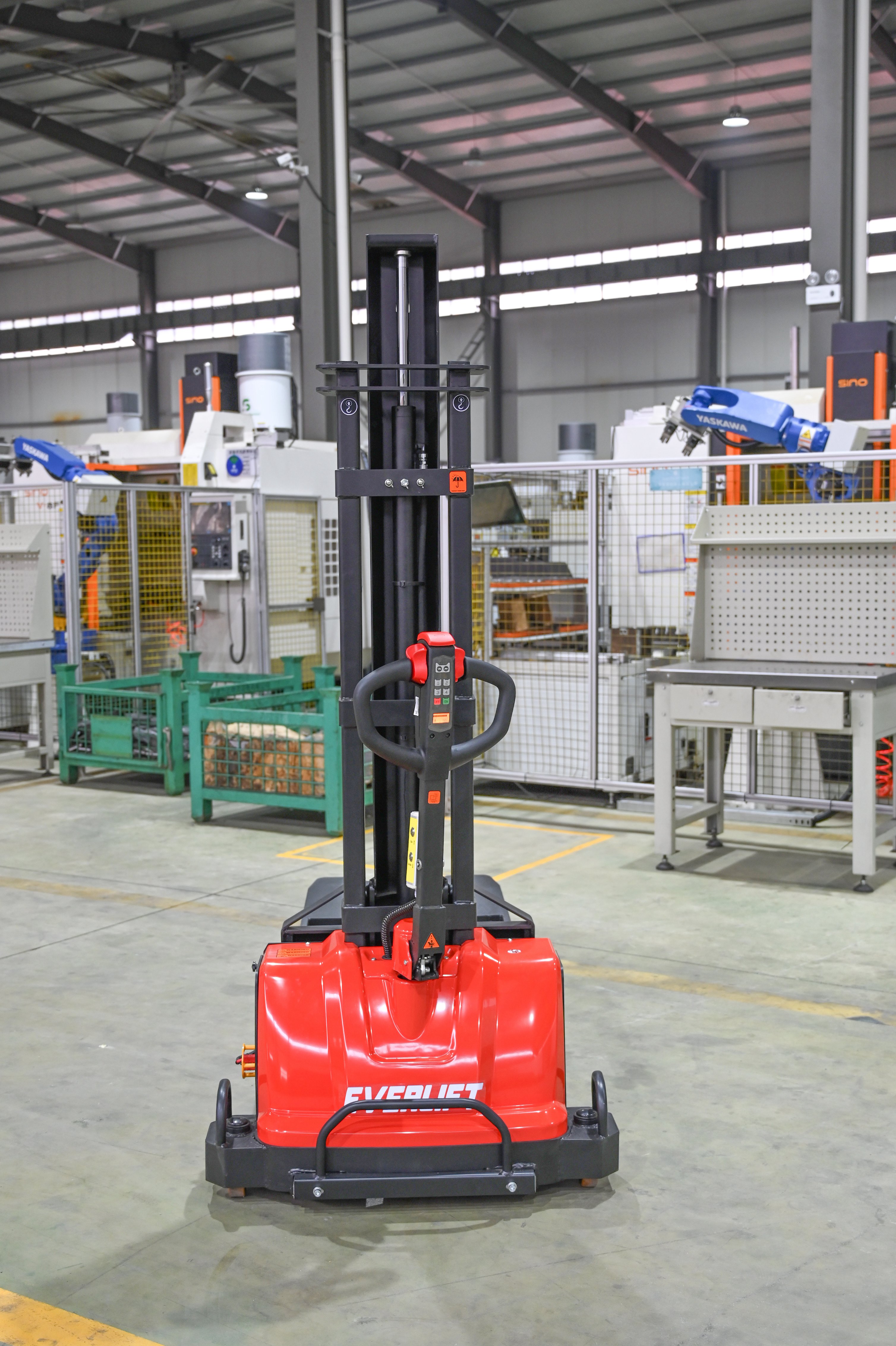Everlift 1300KG 1500KG Customized Height Self Lifting Stacker Self-loading Electric Forklift