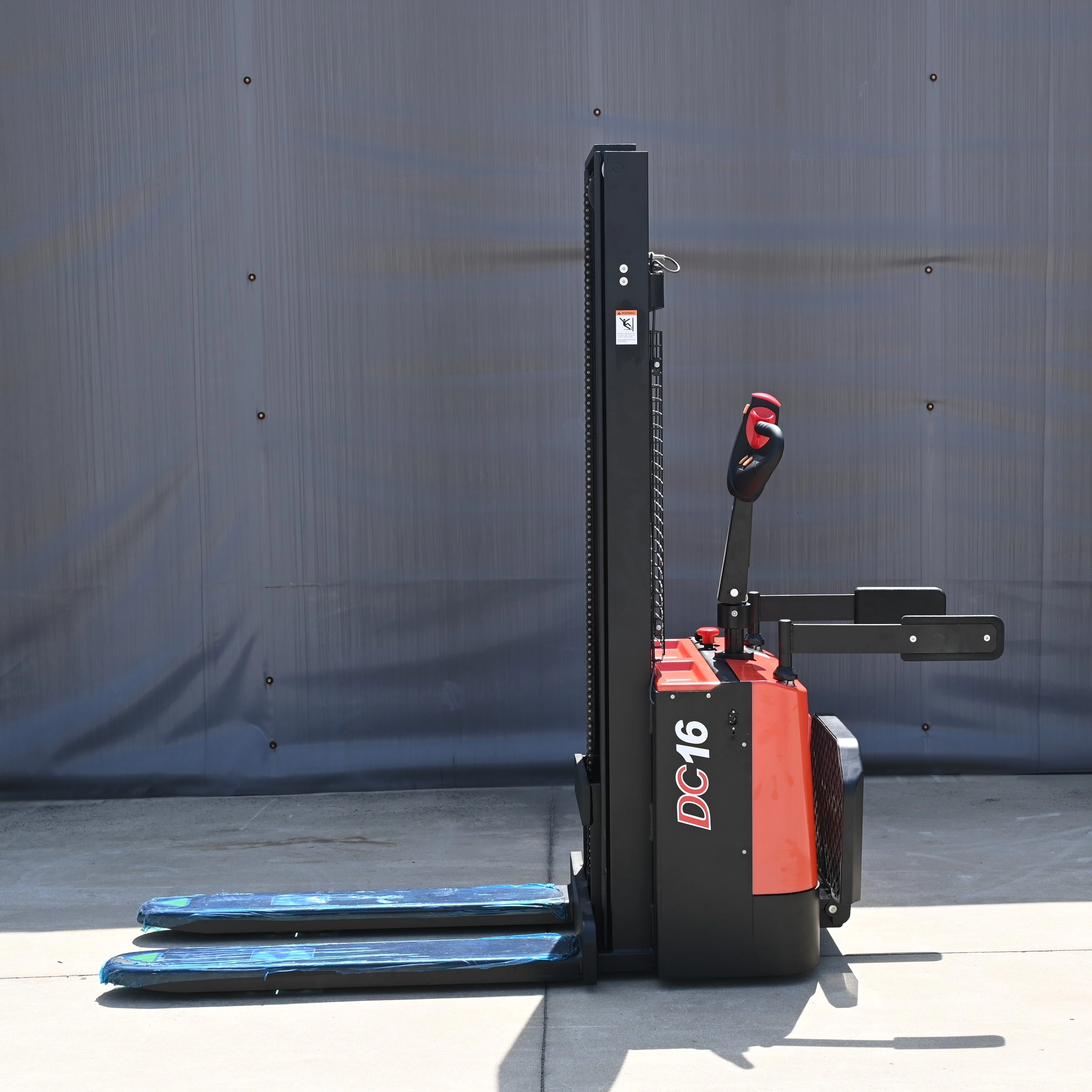 Everlift 1.5-2T 3.5m Pallet Stacker With Double Lifting Forks Stand on Stacker Forklift 