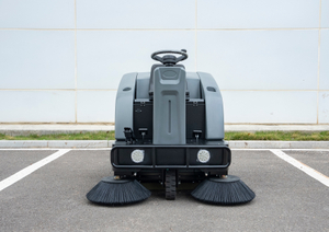 GL5Driving sweeper