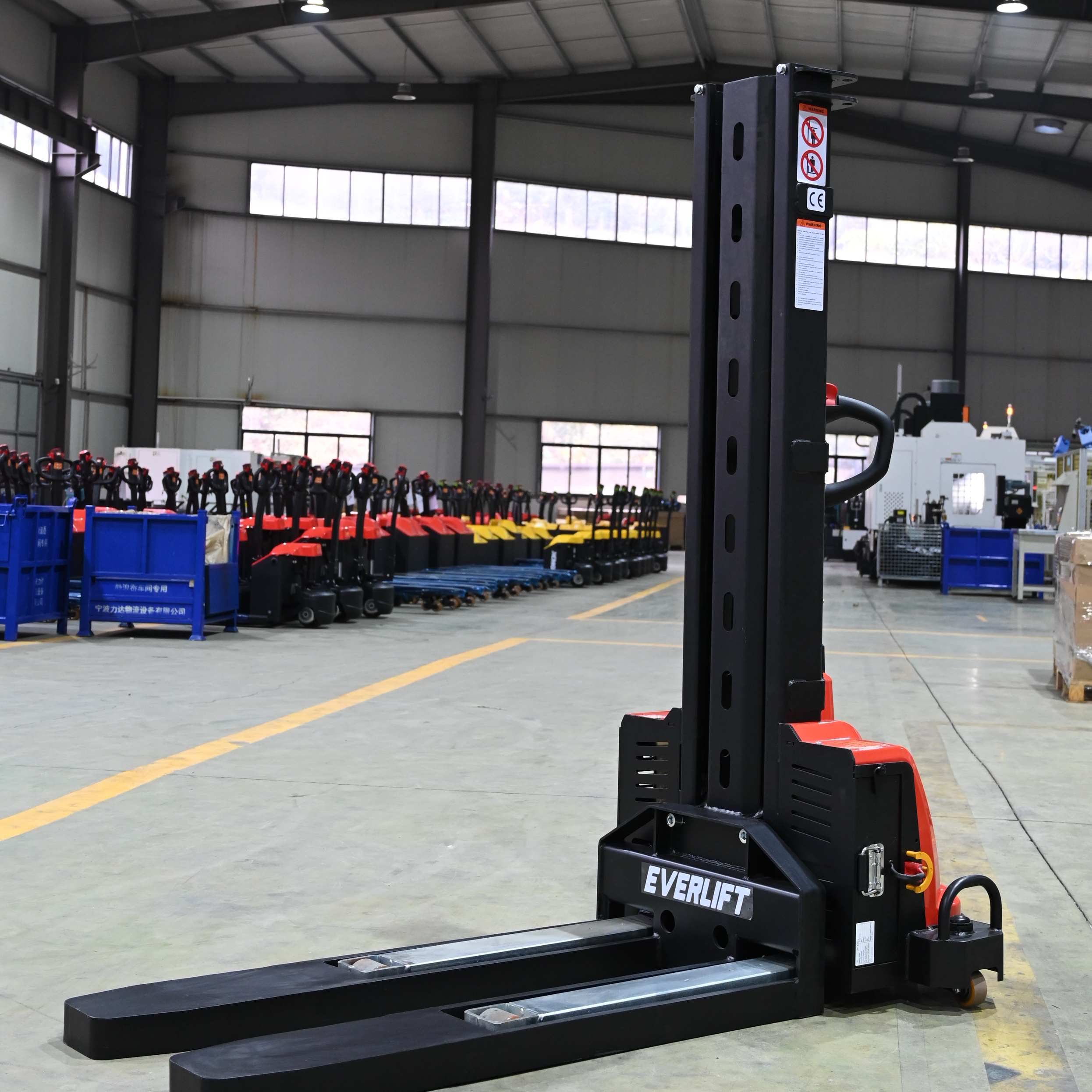 Everlift 1300KG 1500KG Customized Height Self Lifting Stacker Self-loading Electric Forklift