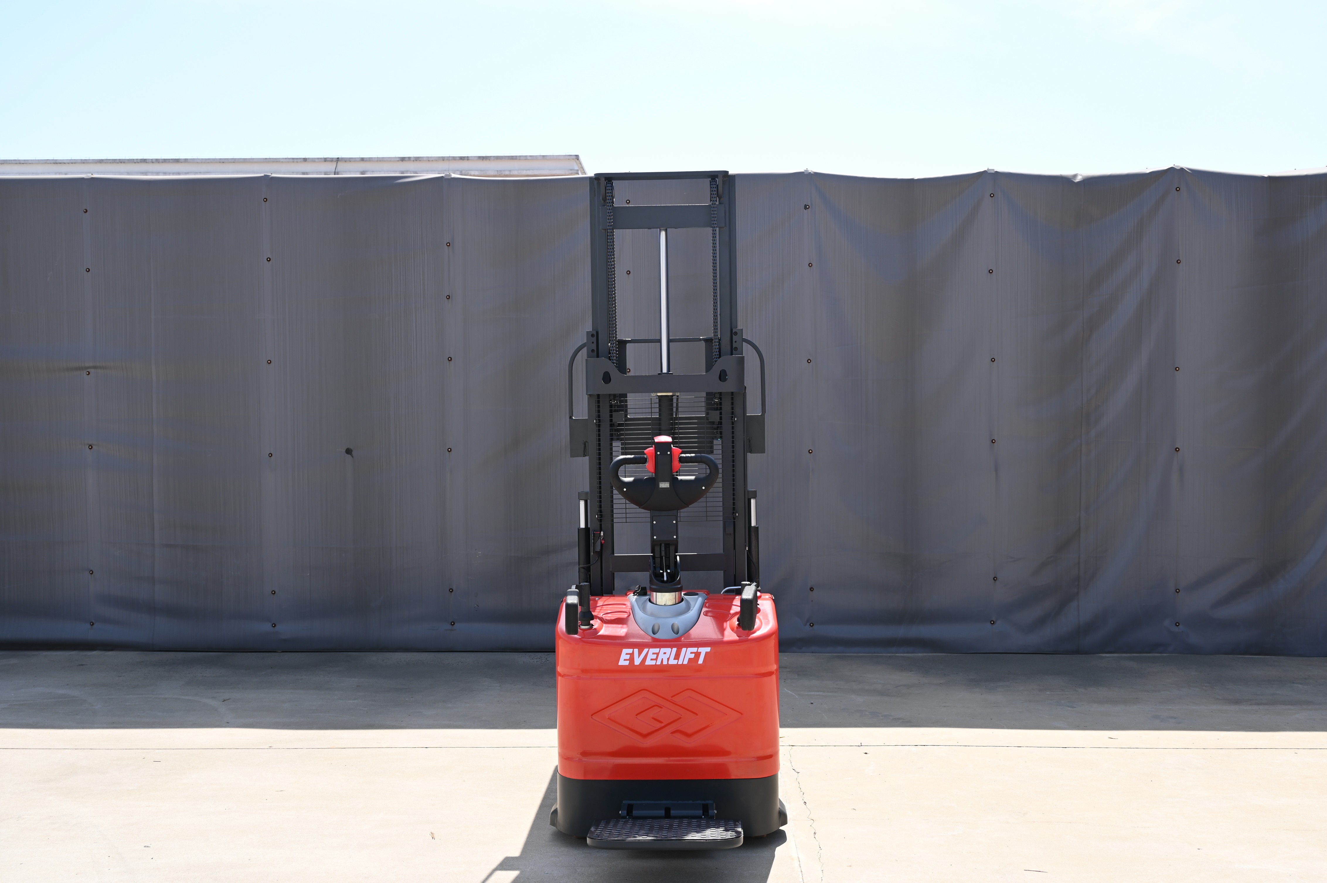Everlift 1.5T 3m Pallet Stacker With Double Lifting Forks Stand on Stacker Forklift