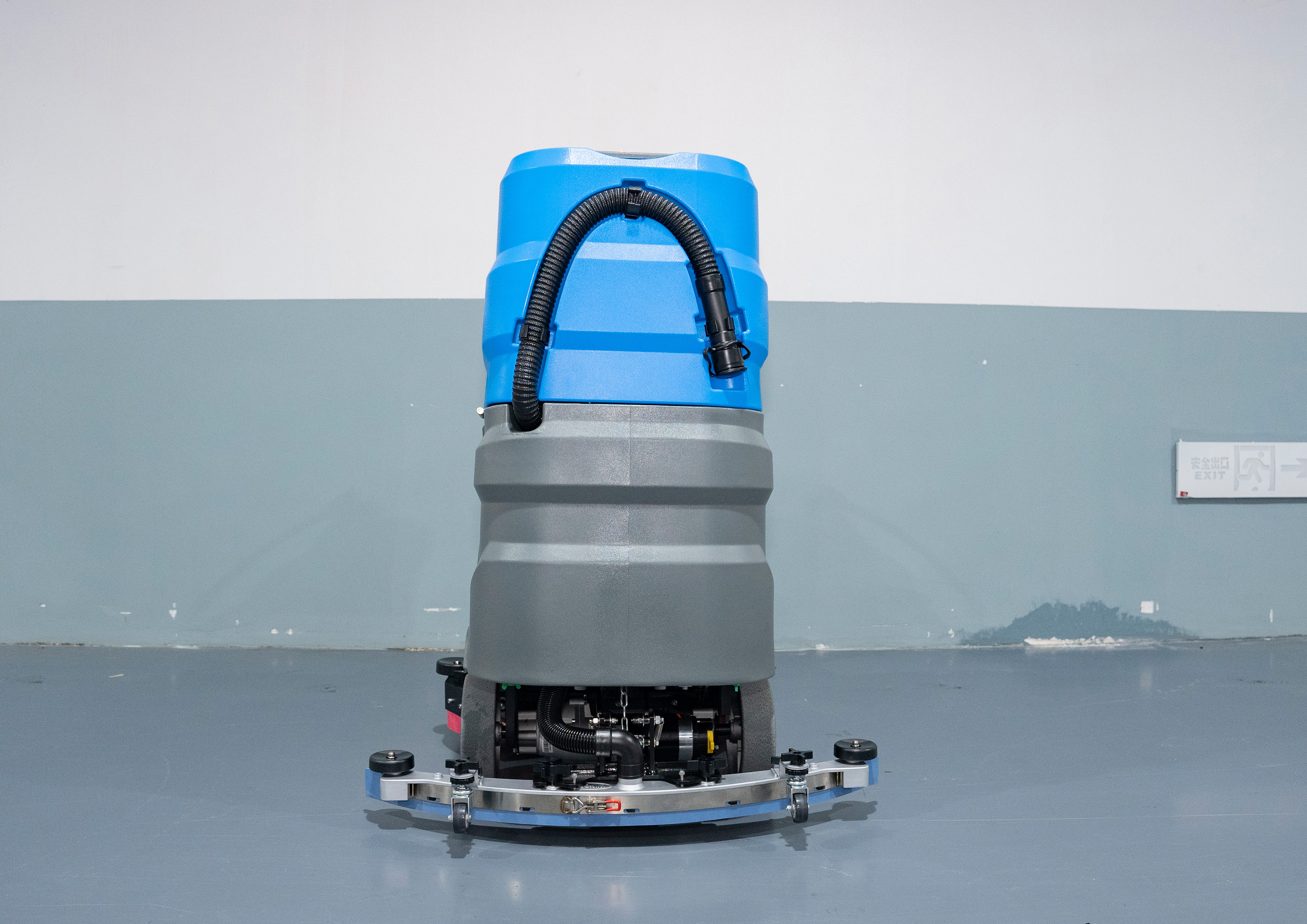 XD85SRide-on floor scrubber