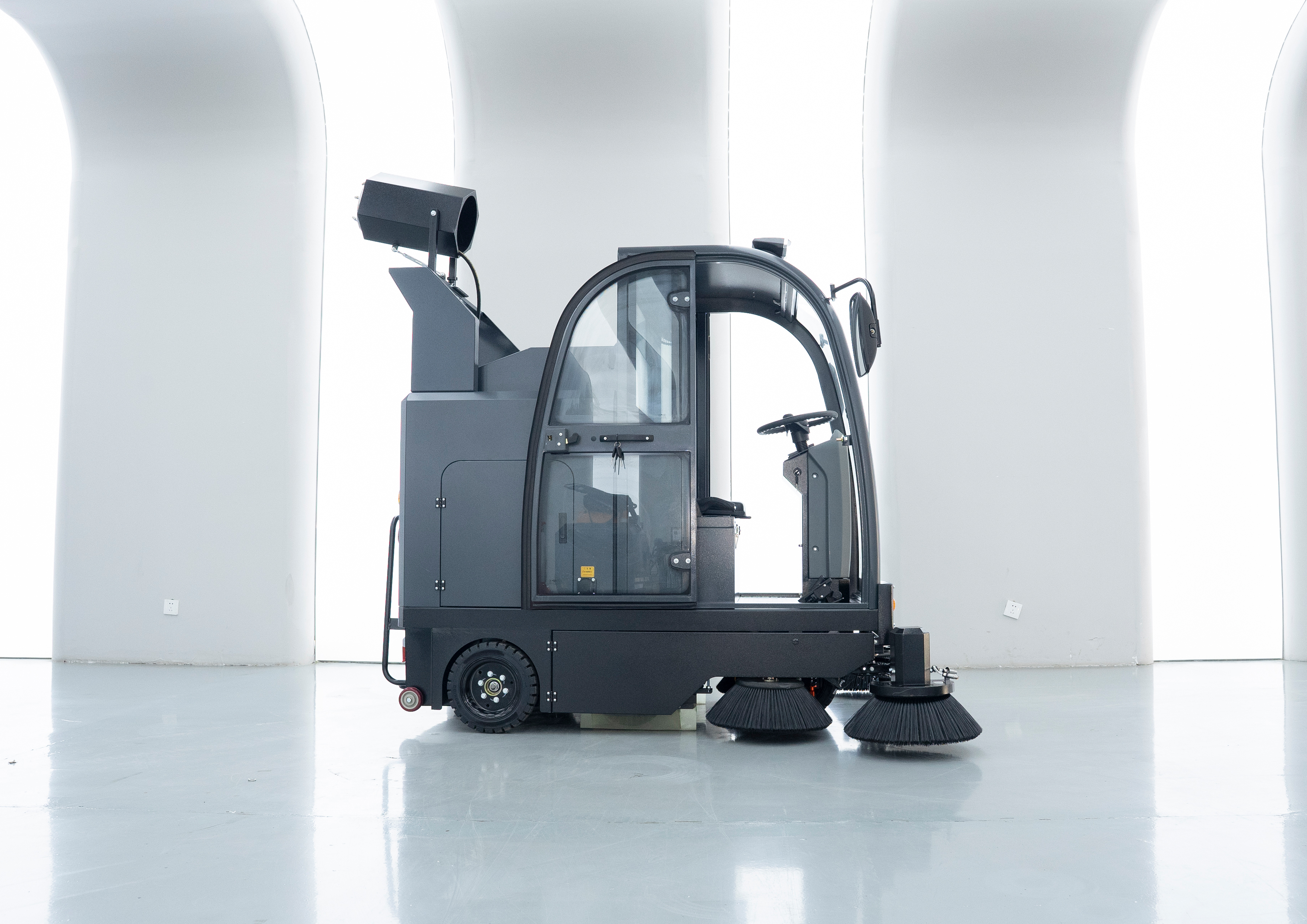 CAR180Driving sweeper
