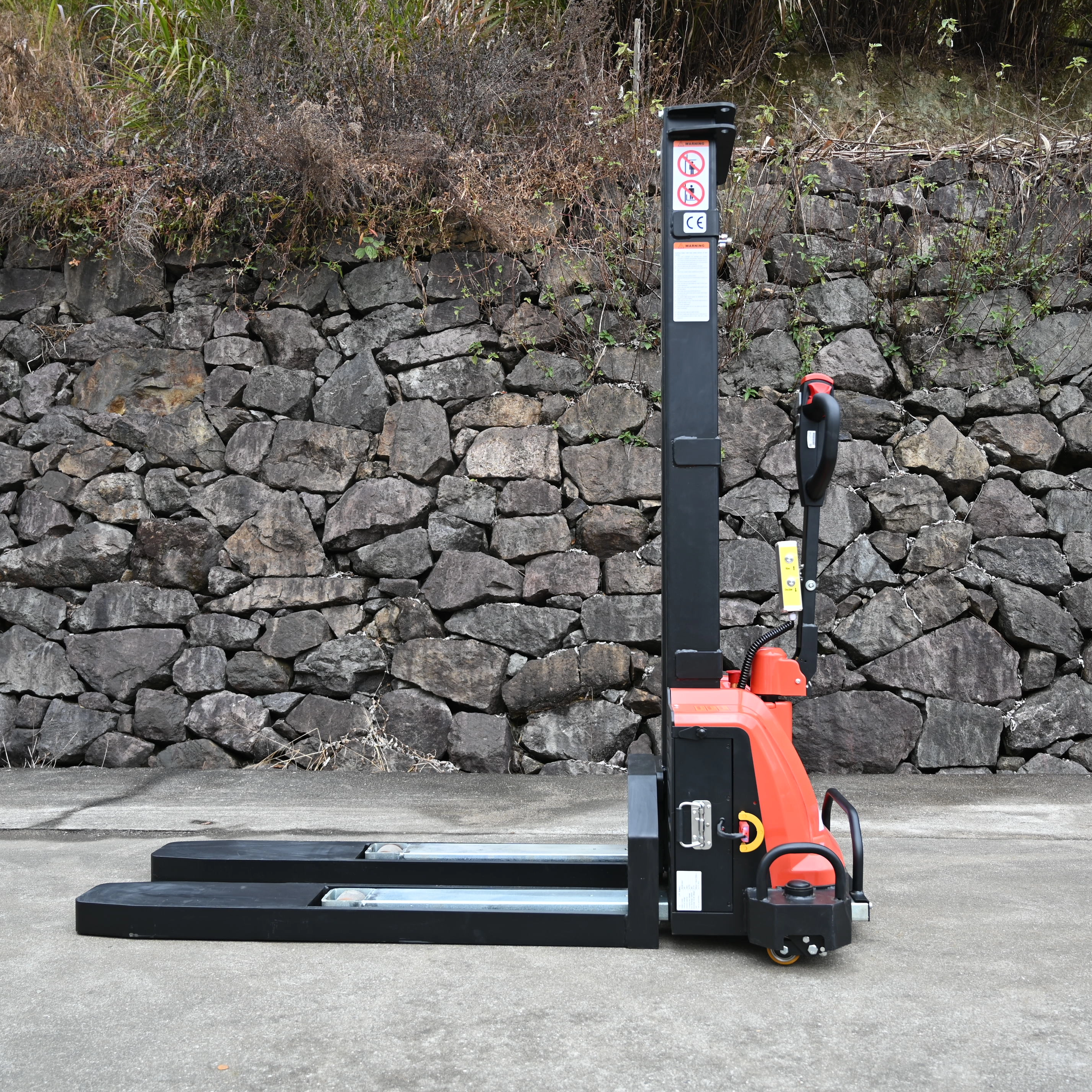 Everlift 1300KG 1500KG Customized Height Self Lifting Stacker Self-loading Electric Forklift