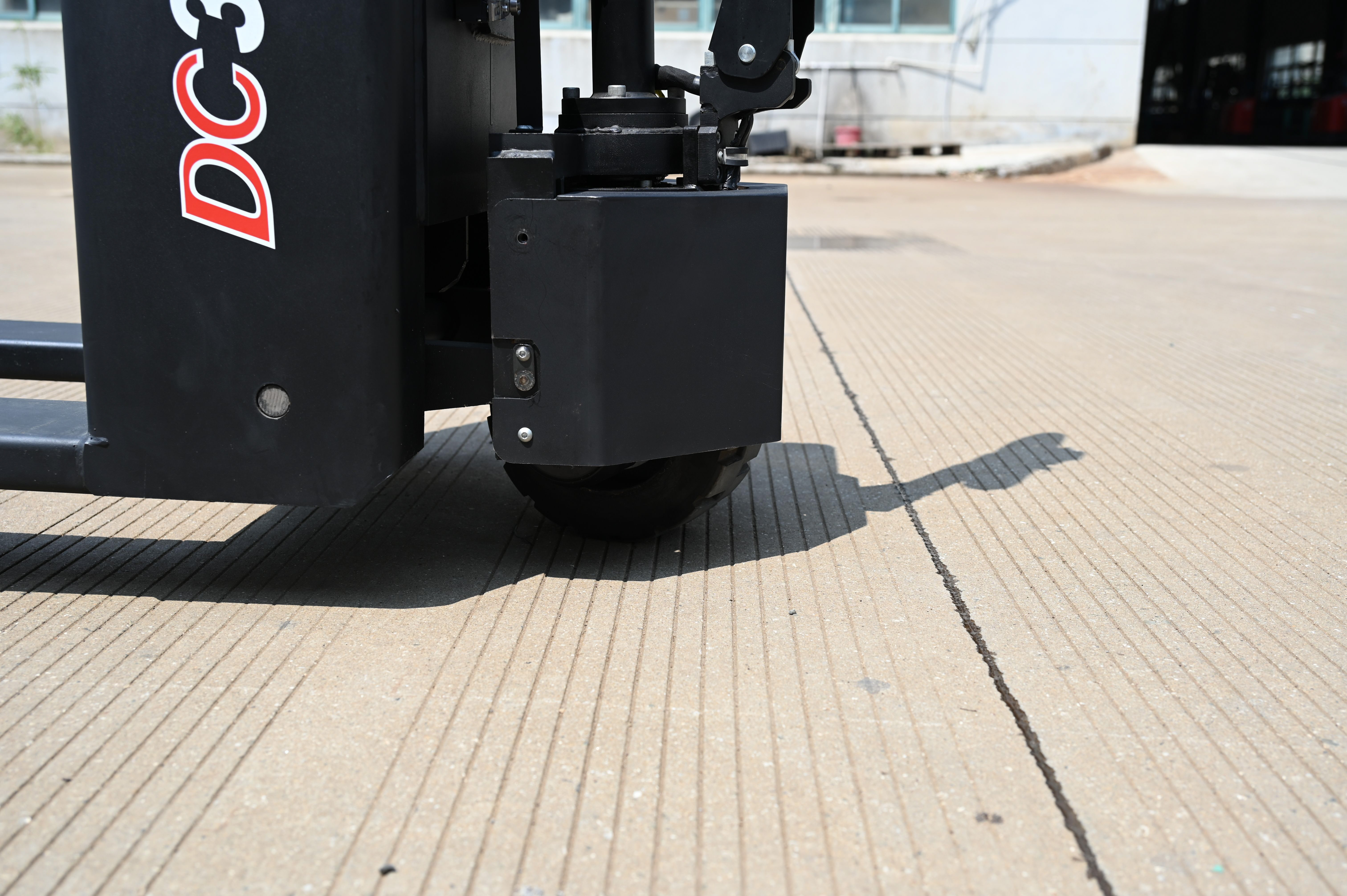3T Capacity Off Road Electric Pallet Truck Heavy Power Pallet Truck 