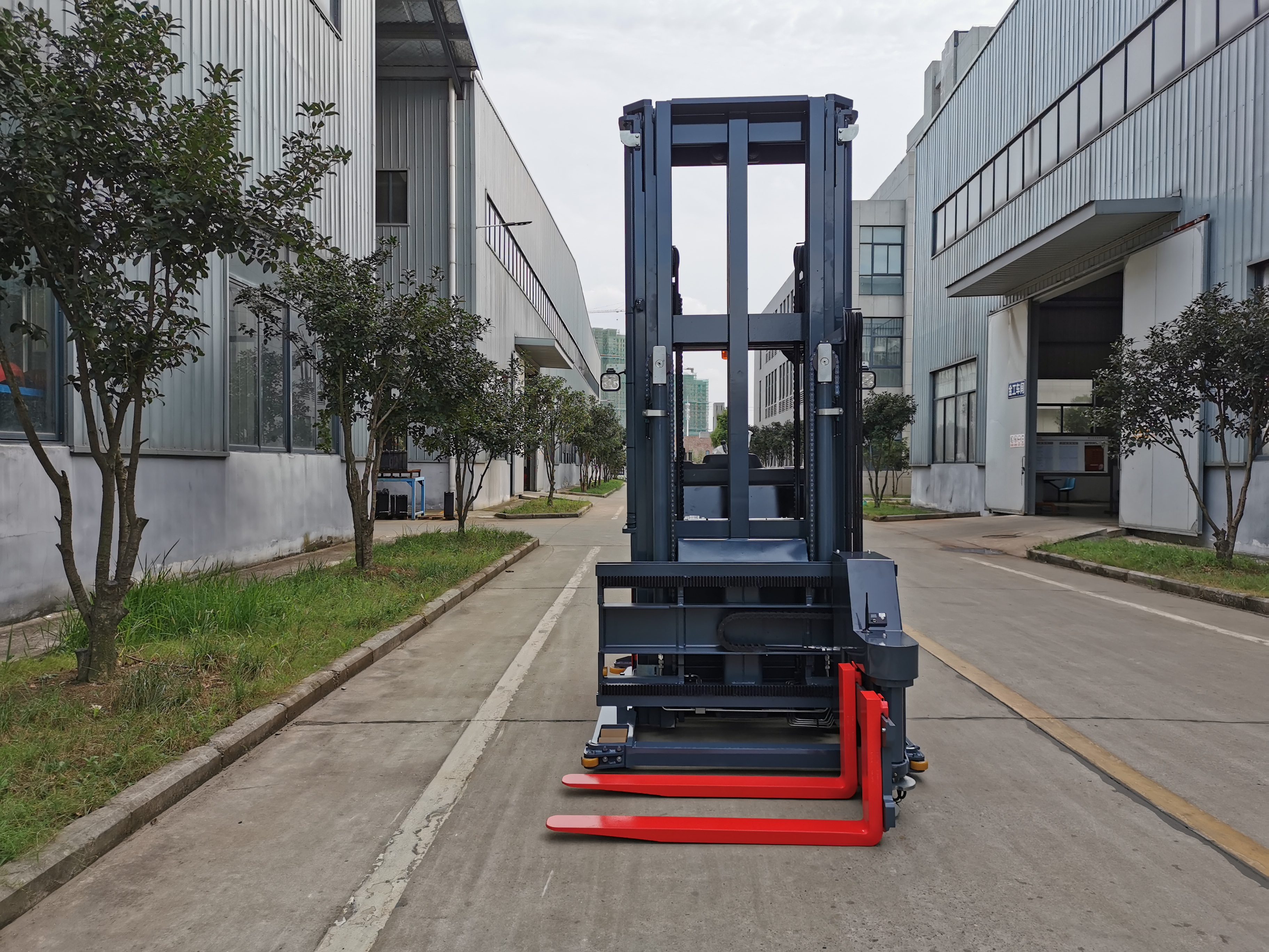 Everlift 1Ton 1.5 Ton Three Ways Narrow Aisle Electric Forklift Stacker 3m-12m Triplex Mast with Lithium Battery